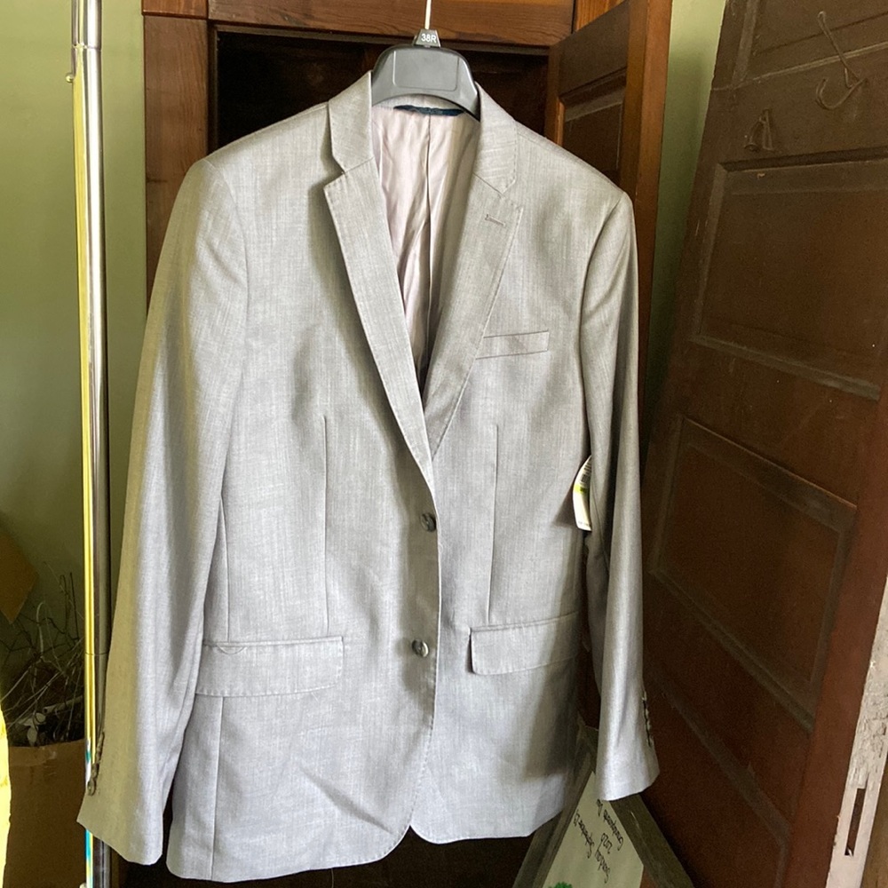 Men’s Gray Suit Jacket NWT